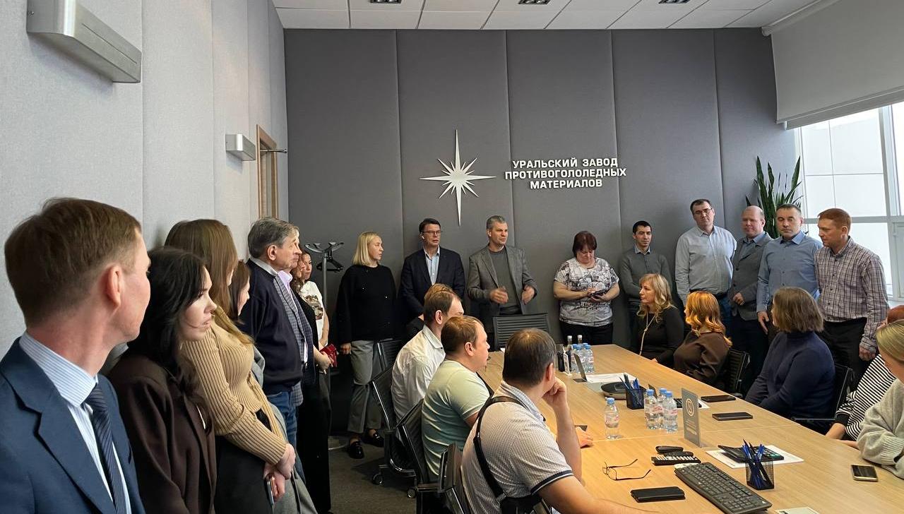 В УЗПМ поздравили лучших сотрудников по итогам 2025 года